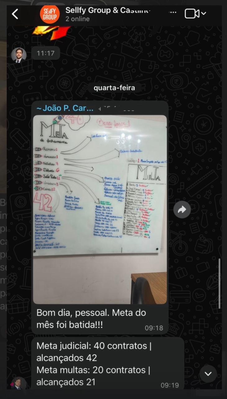 Mensagem de cliente: meta do mês foi batida, 42 contratos